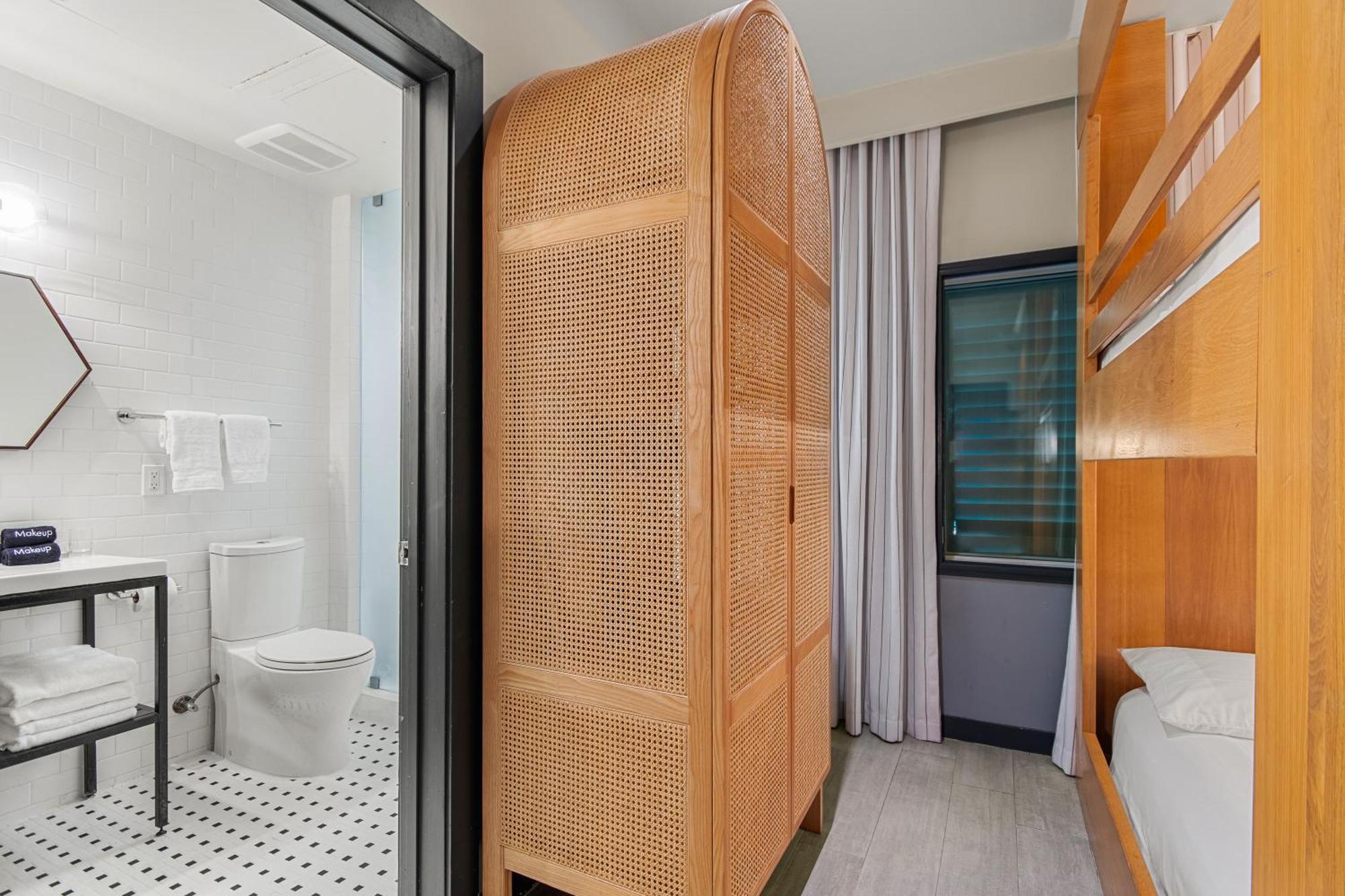 The Daydrift Hotel Miami Beach Exterior photo