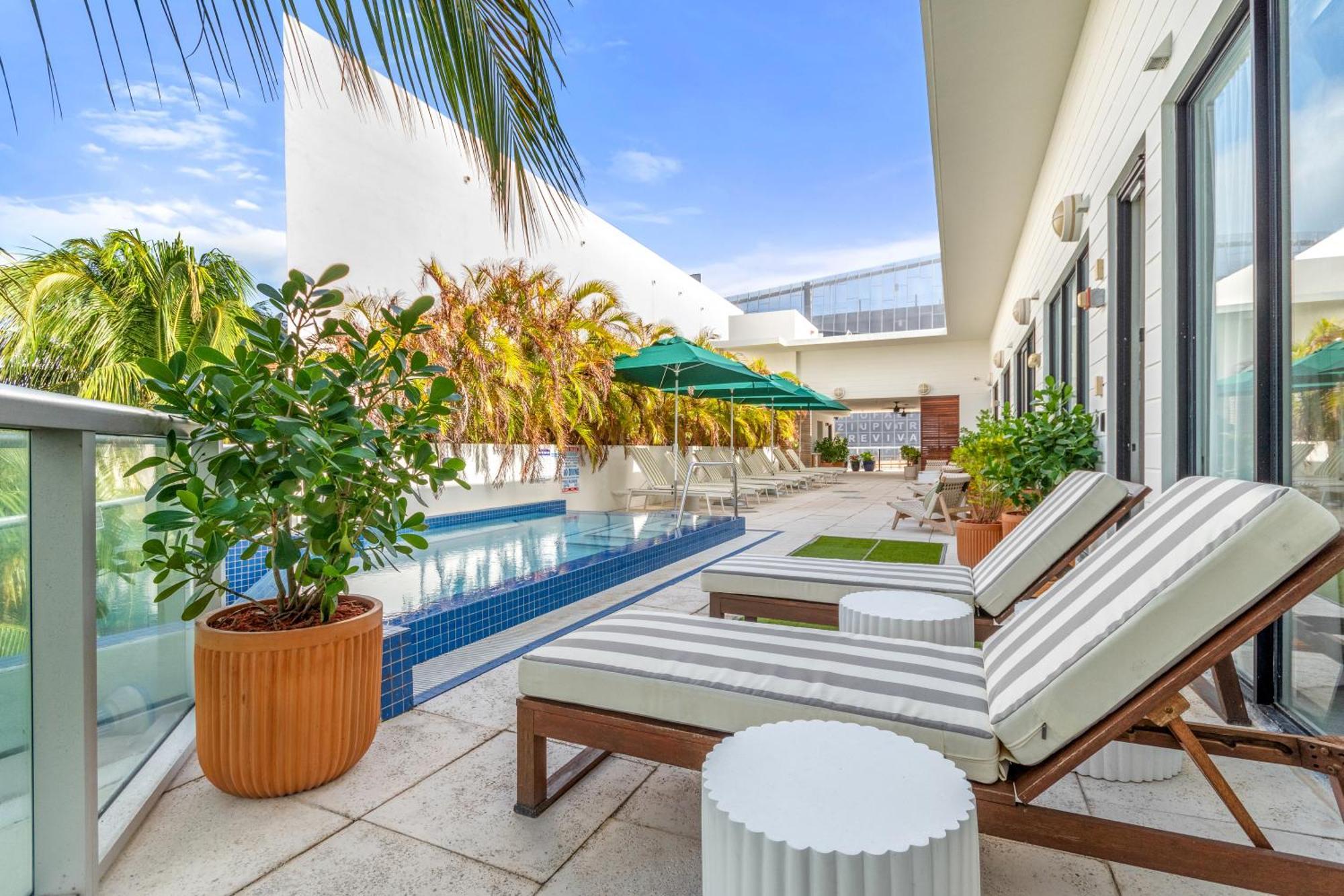 The Daydrift Hotel Miami Beach Exterior photo